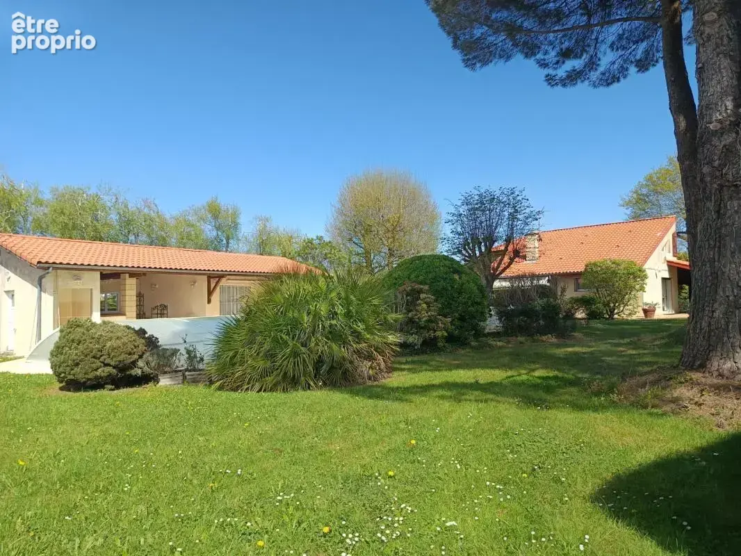 Maison à AIRE-SUR-L'ADOUR