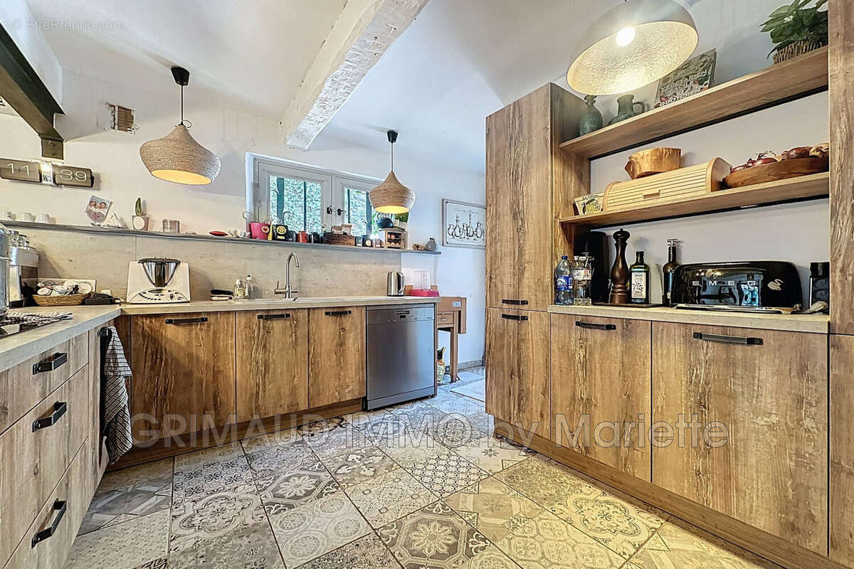 Maison à LA GARDE-FREINET