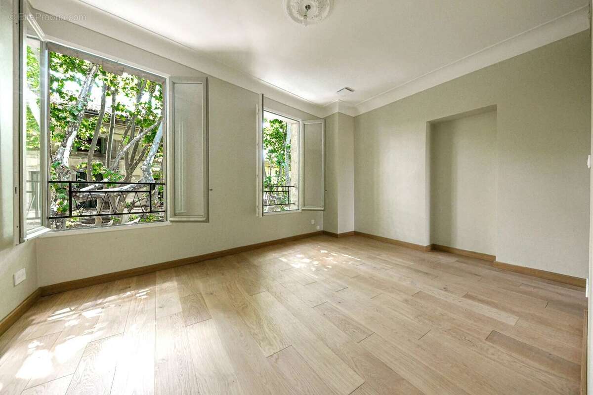 Appartement à UZES