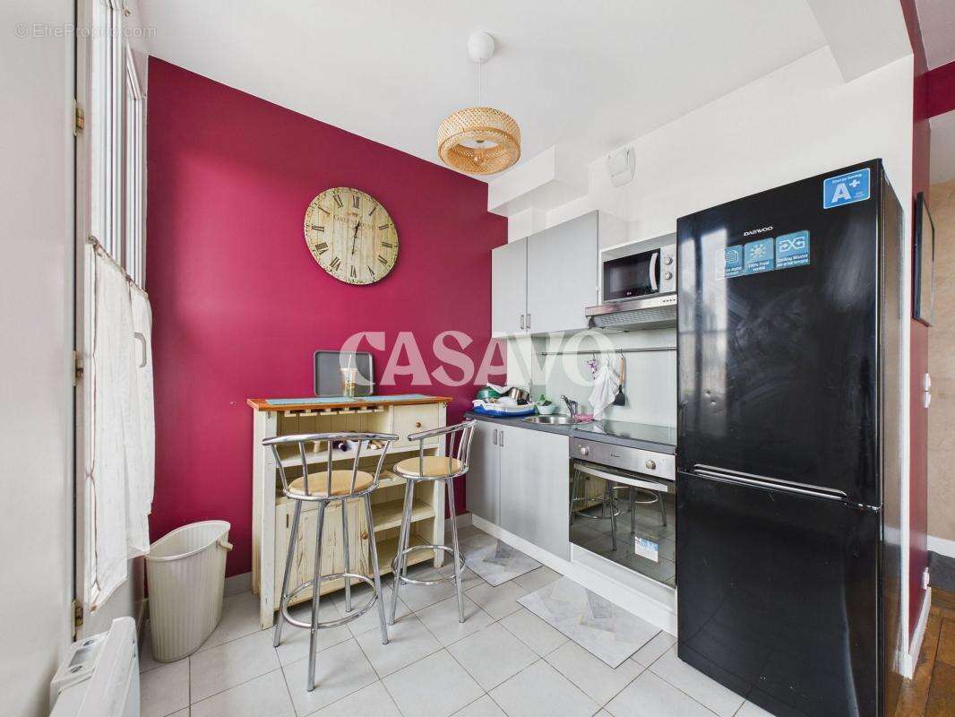 Appartement à LES PAVILLONS-SOUS-BOIS