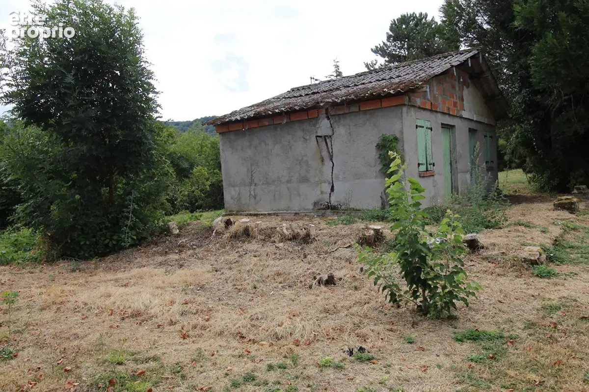Terrain  5060 m2 dont 1364m² constructible - photo 4