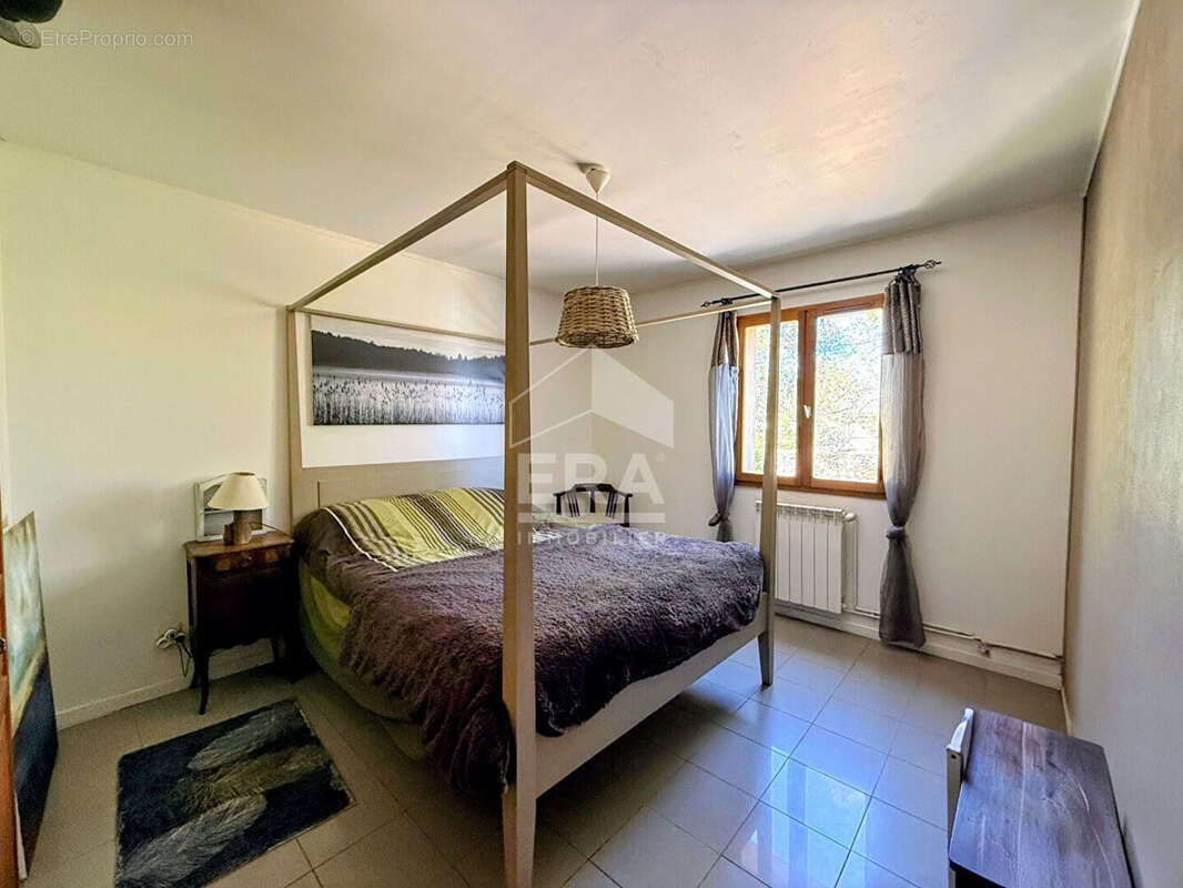 Maison à SAINT-MAXIMIN-LA-SAINTE-BAUME