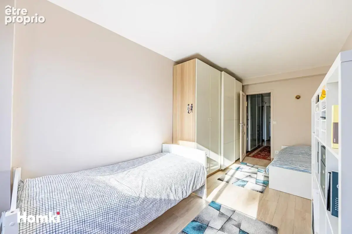 Appartement T3 de 80 m² à Puteaux 92800, Quai de Dion Bouton - photo 6