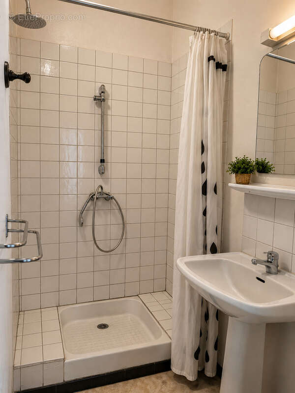 Maison 116 m² à Bagnols-Sur-Ceze  - photo 12