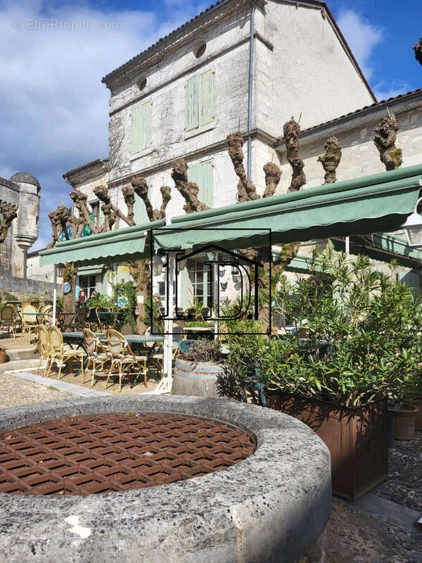 Appartement à BOURDEILLES