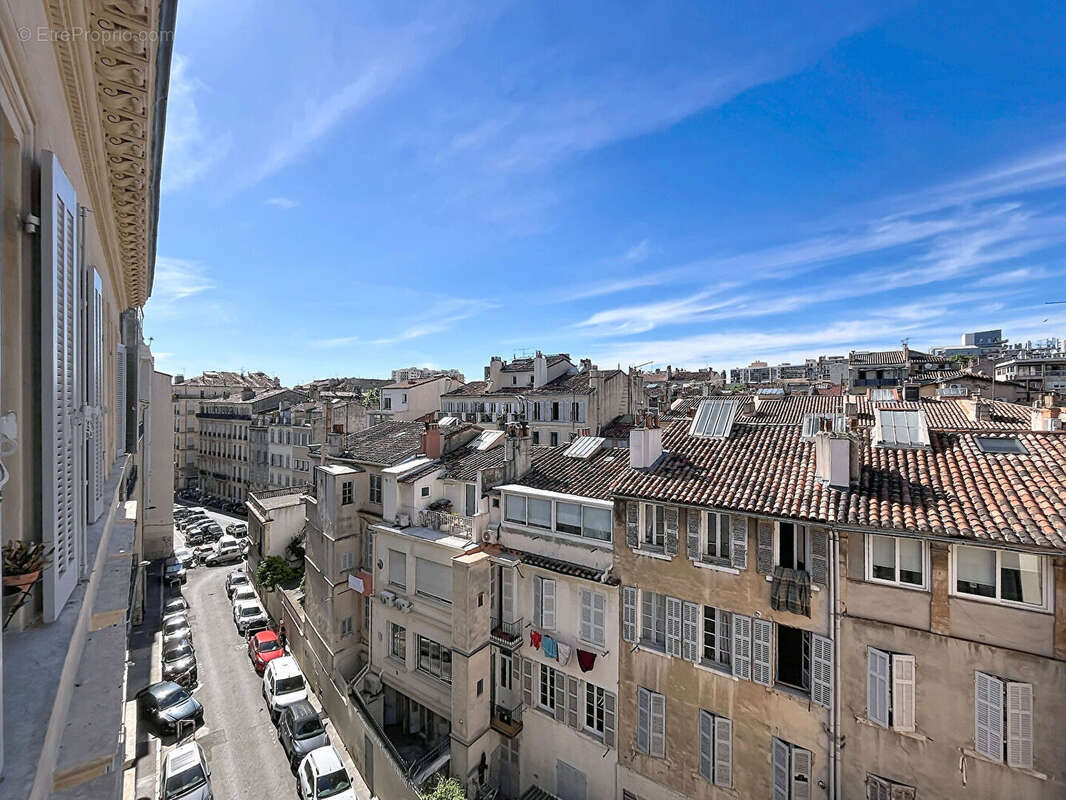 Appartement à MARSEILLE-1E