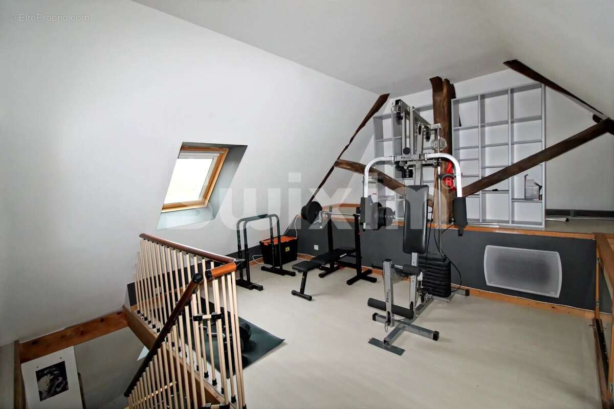 Appartement à YENNE