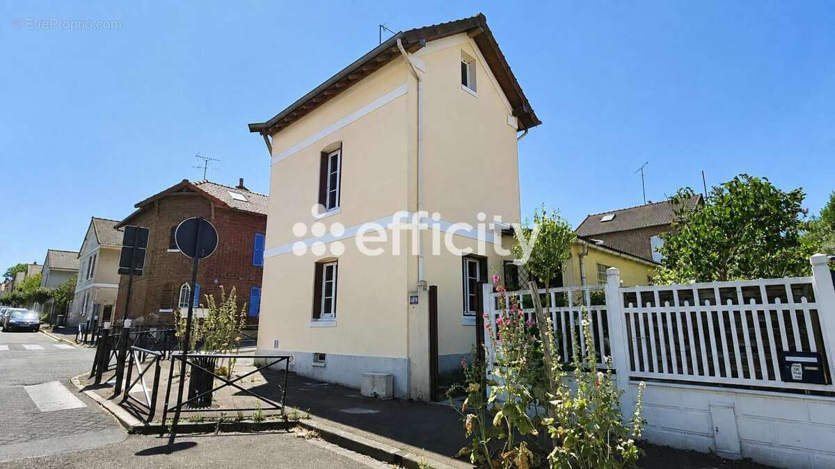 Maison 51 m² à Noisiel  - photo 10