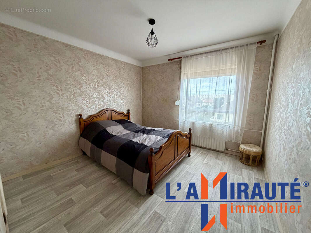 Appartement à SARTROUVILLE