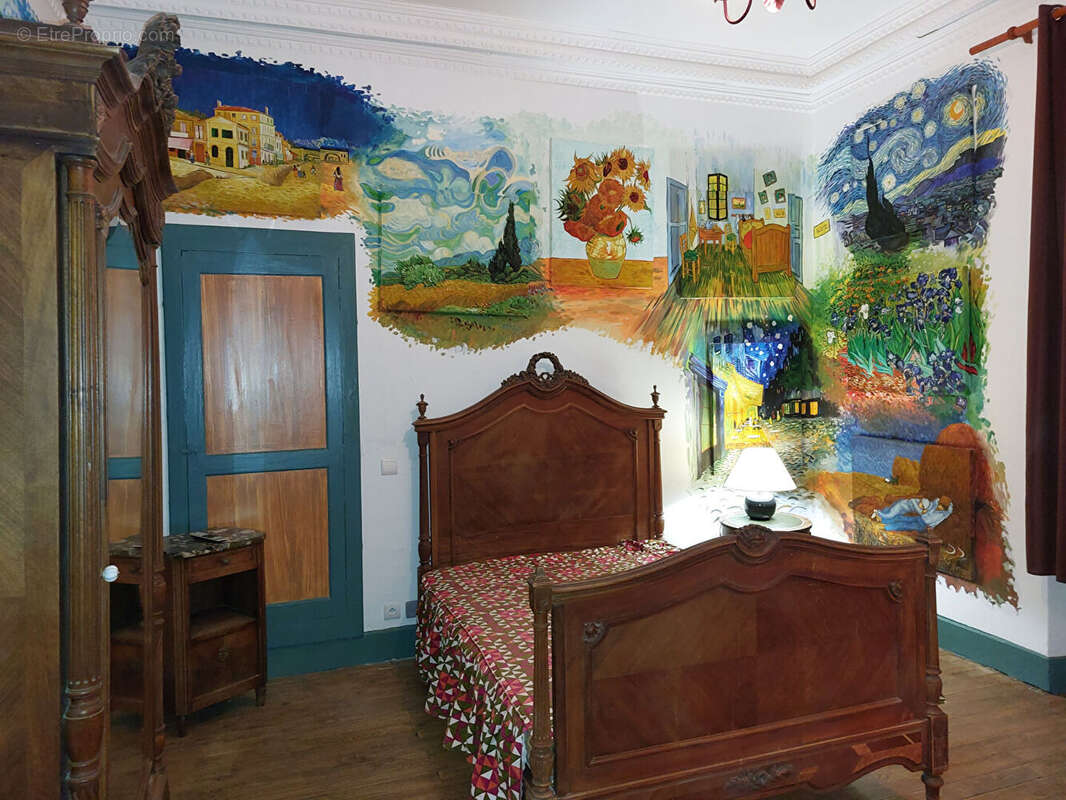 Maison à LA SALVETAT-PEYRALES