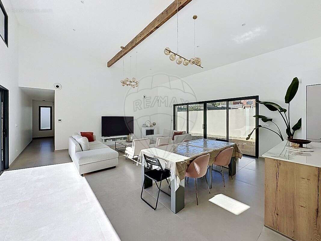 Maison à NIMES