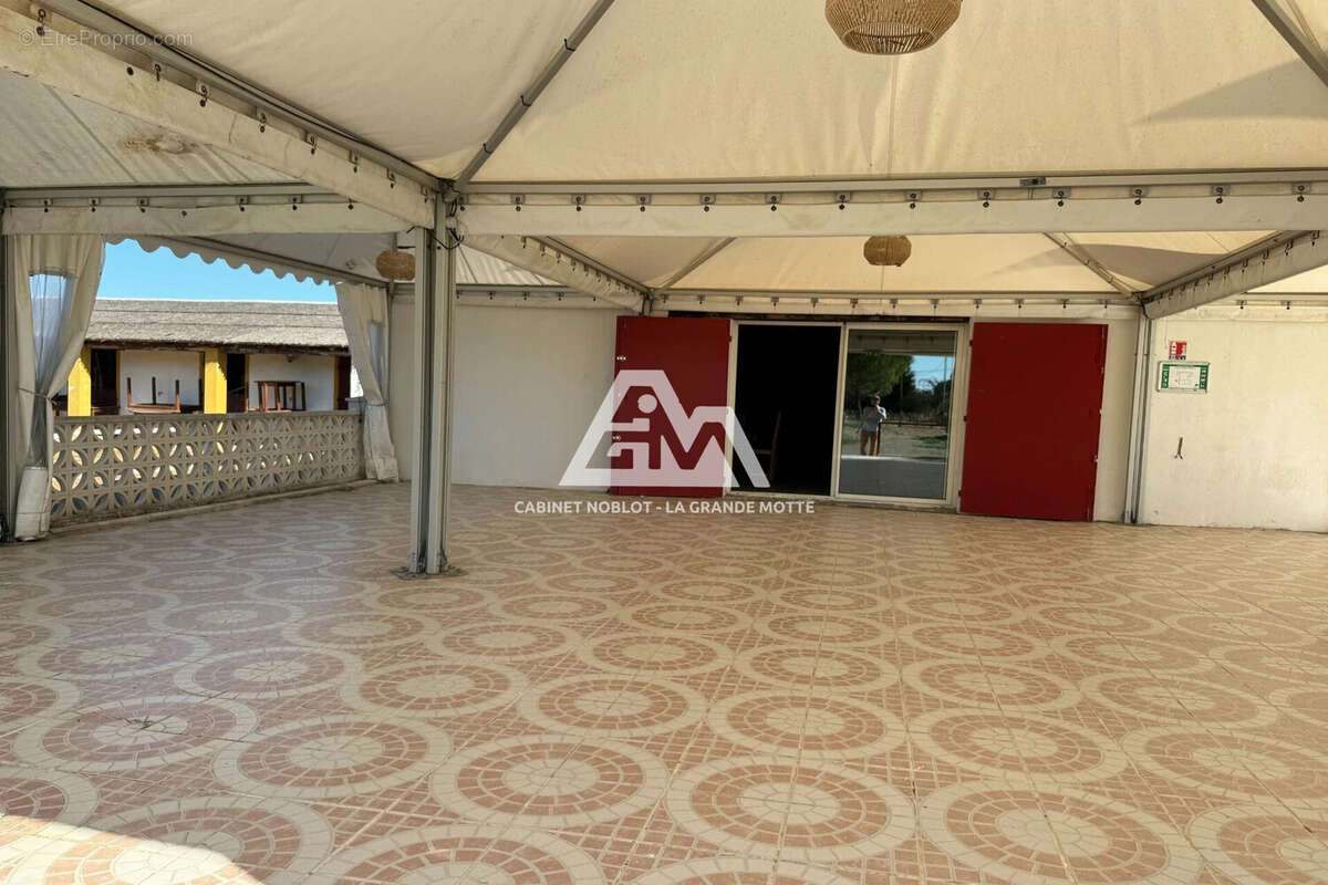 Terrain à SAINT-LAURENT-D&#039;AIGOUZE