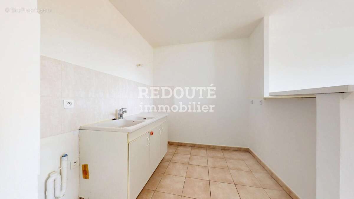 A vendre -type 2 dernier etage - parking - residence de 2010 - photo 9