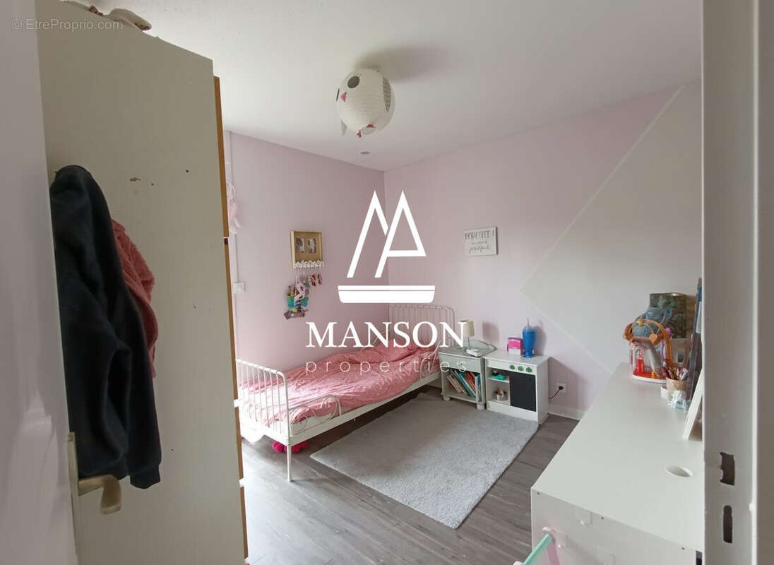 Maison à AMBARES-ET-LAGRAVE