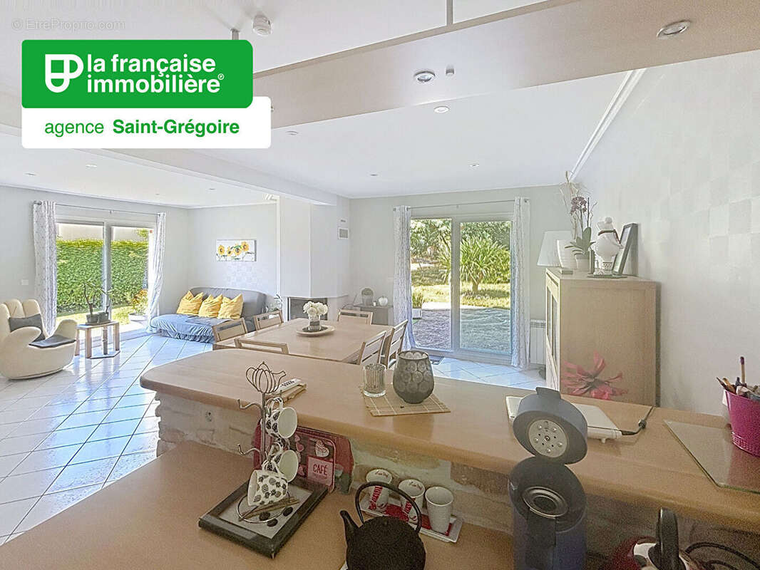 Maison à MONTREUIL-SUR-ILLE