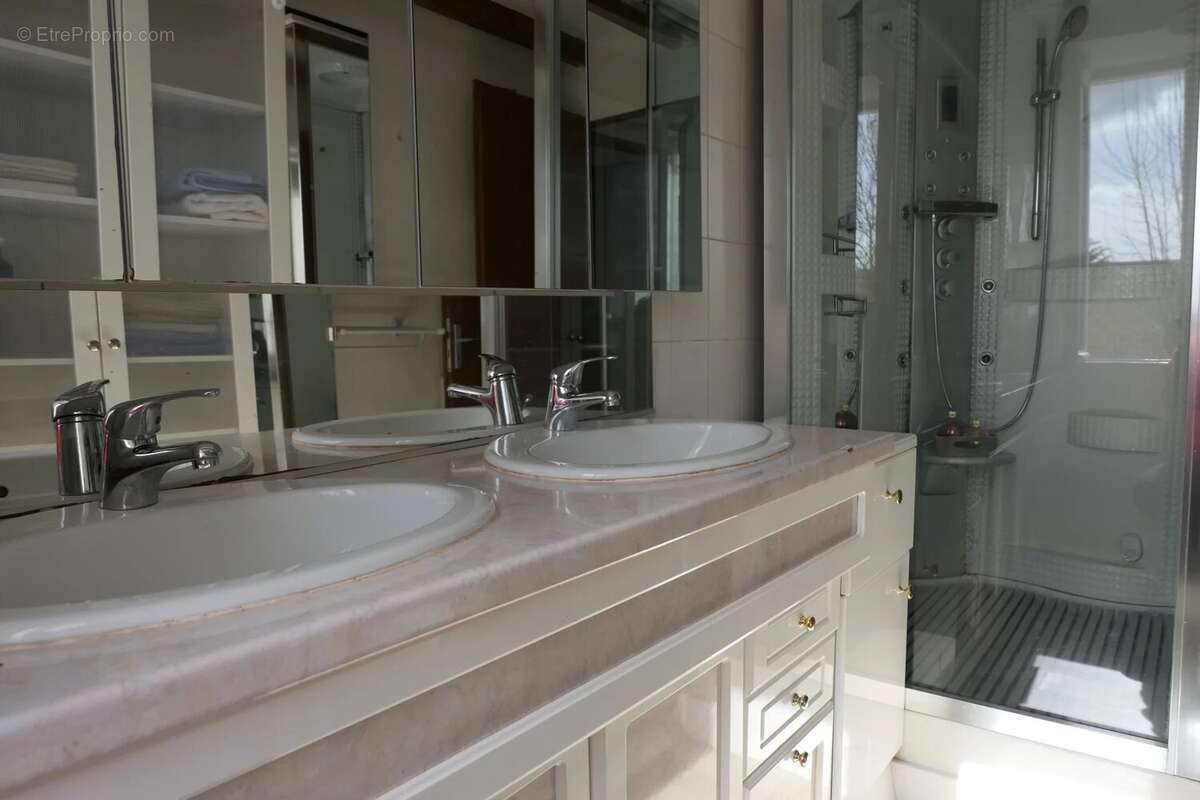 Maison à SAINT-JULIA