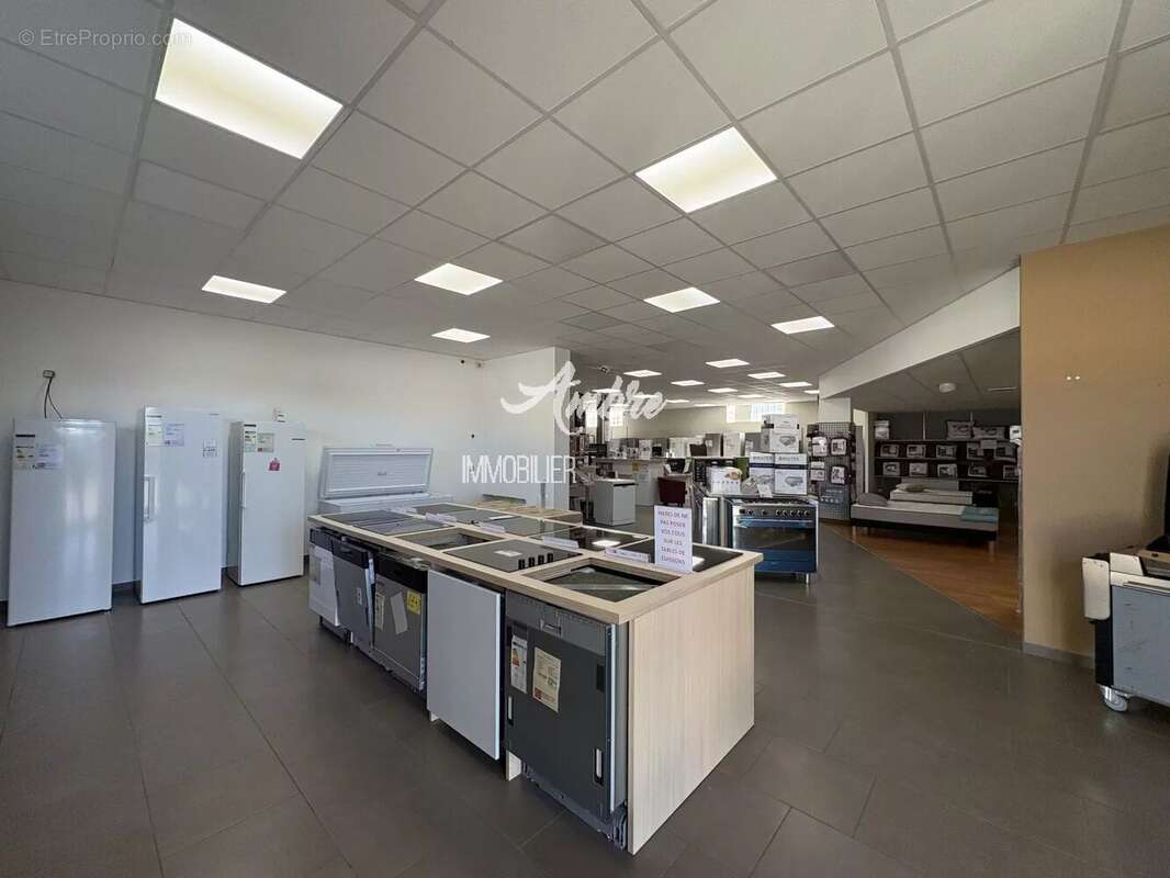 Commerce à BEAUMONT-LES-VALENCE