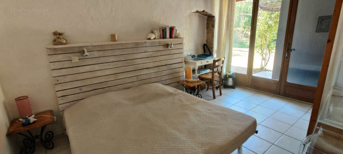 Maison à VILLECROZE