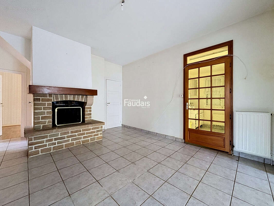 Maison 111 m² à Saint-Germain-D'elle  - photo 5