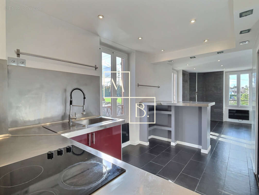 Appartement à CORBEIL-ESSONNES