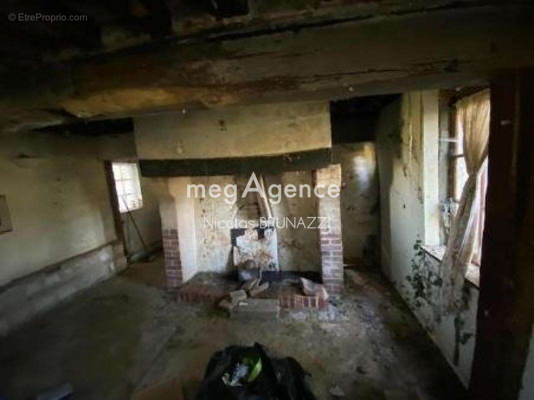 Terrain à NEUVILLE-SUR-TOUQUES