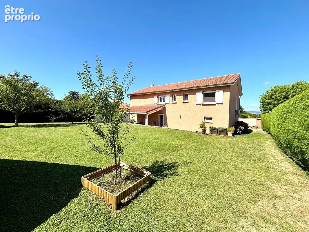 Maison Neuville Sur Saône 4 pièces 90m2 avec sous-sol complet et terrain de 907m² - photo 2