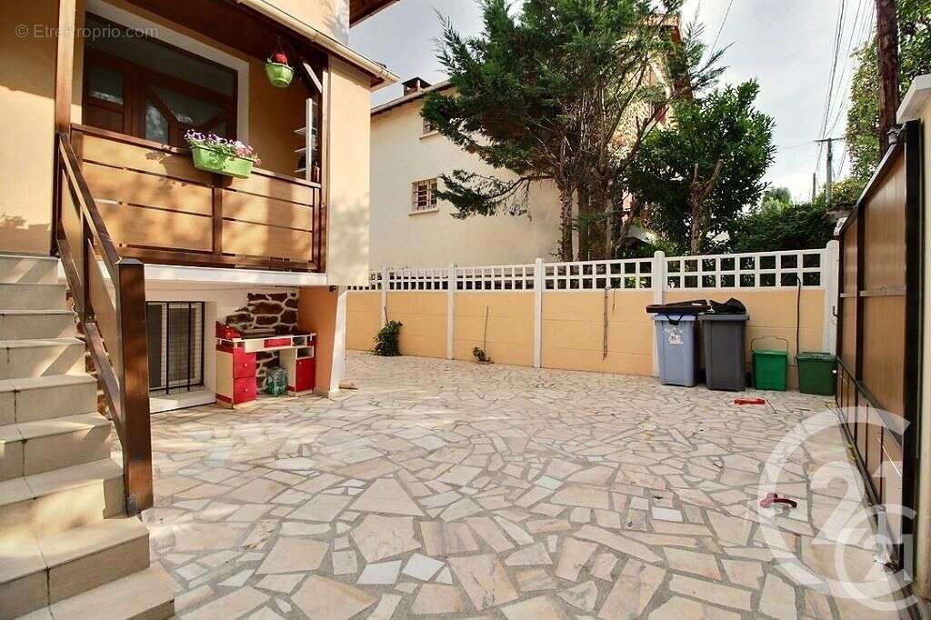 Maison à AULNAY-SOUS-BOIS