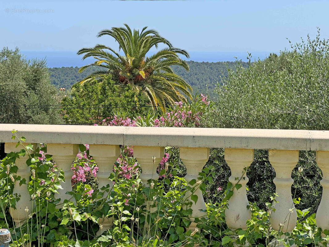 Maison à TOURRETTES-SUR-LOUP