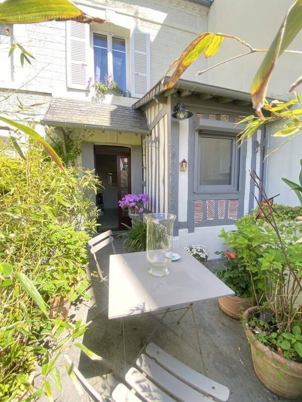 Maison à TROUVILLE-SUR-MER