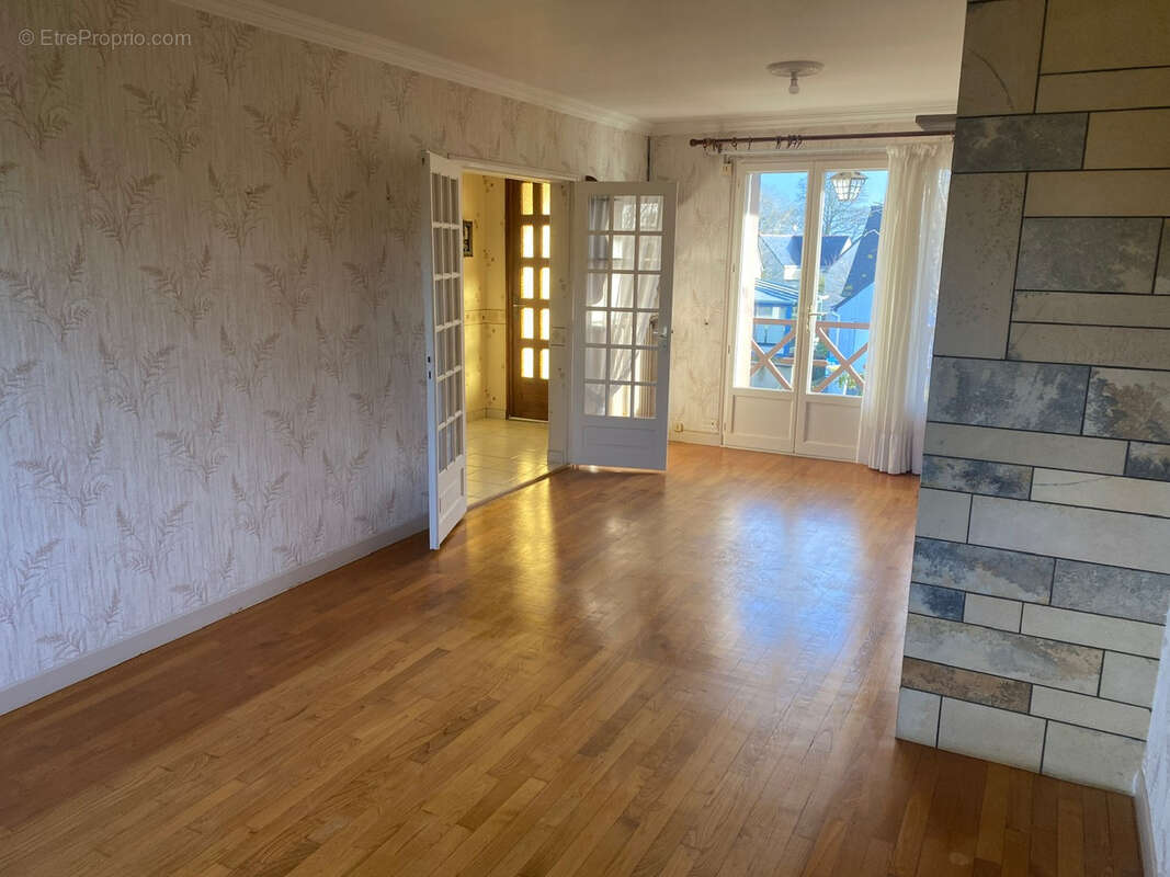 Maison à MINIAC-MORVAN