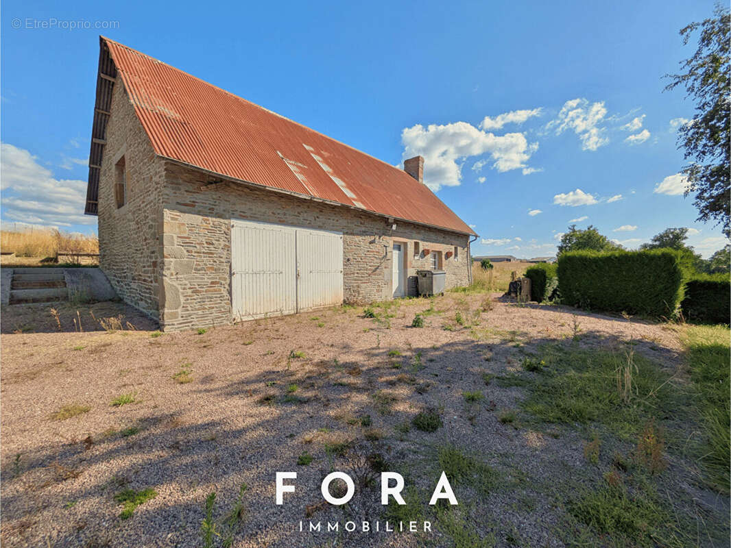 Maison à CONDE-SUR-NOIREAU