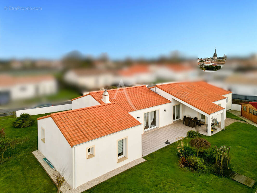 Maison à LE PERRIER