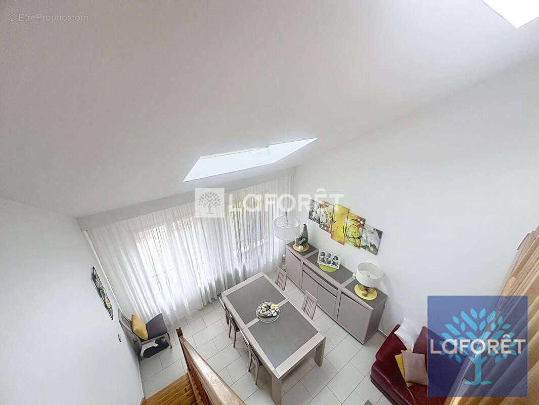 Maison à VIGNEUX-SUR-SEINE