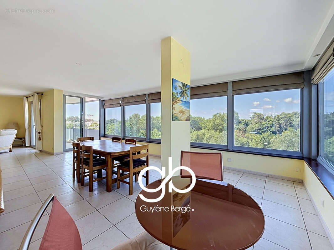 Appartement à CASTELNAU-LE-LEZ