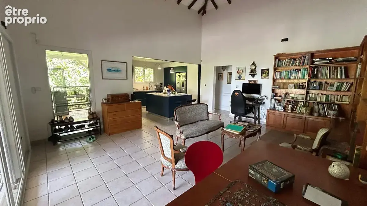 À VENDRE   Magnifique Villa F4 avec Piscine à Saint-Claude - photo 5