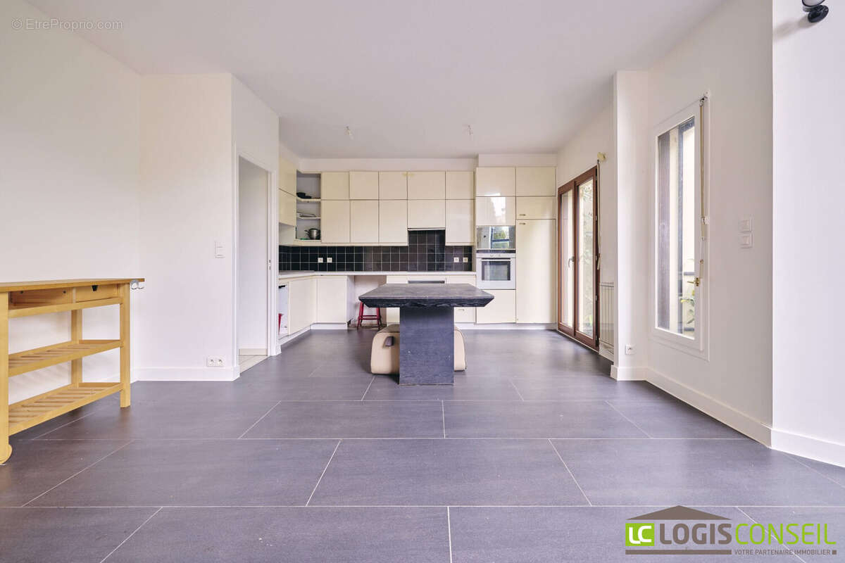 Maison à L'HAY-LES-ROSES