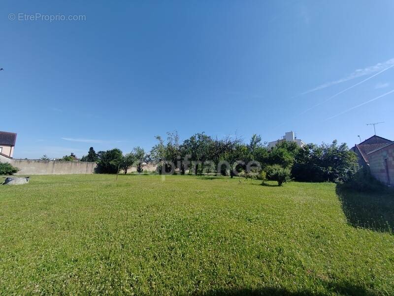 Terrain à CHALON-SUR-SAONE