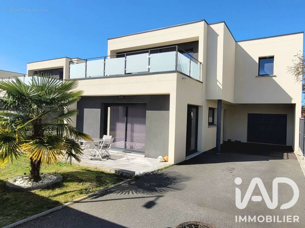 Photo 1 - Maison à OISSEL