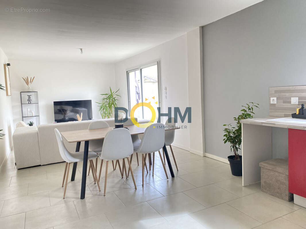 Ensemble immobilier compose de 3 logements vendus loues proche coutras - photo 10