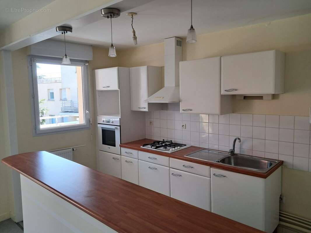 Appartement 65 m² à Loudeac  - photo 3