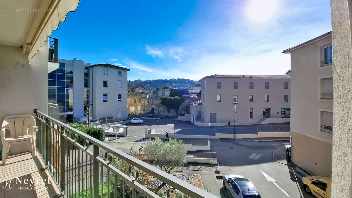 Appartement à SAINT-ROMAIN-EN-GAL