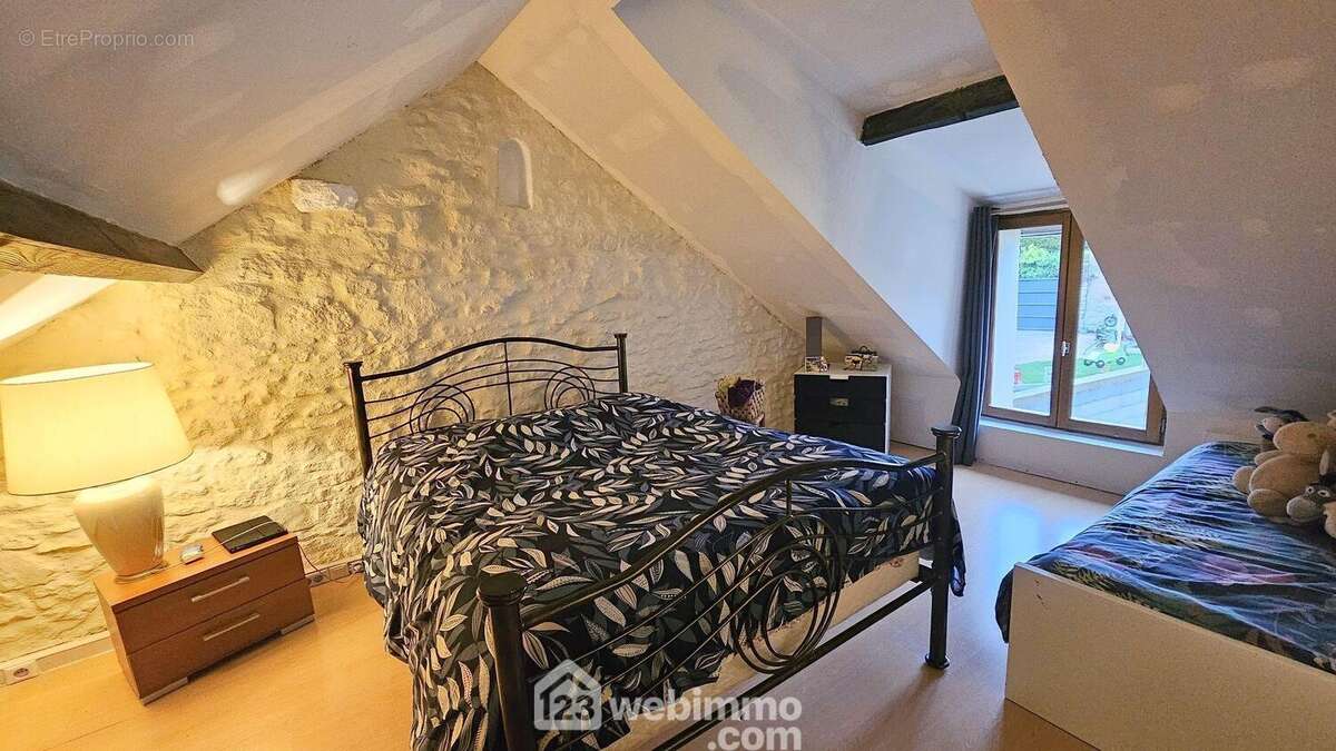 Au 1er étage, une chambre cocooning de 8 m². - Maison à PITHIVIERS