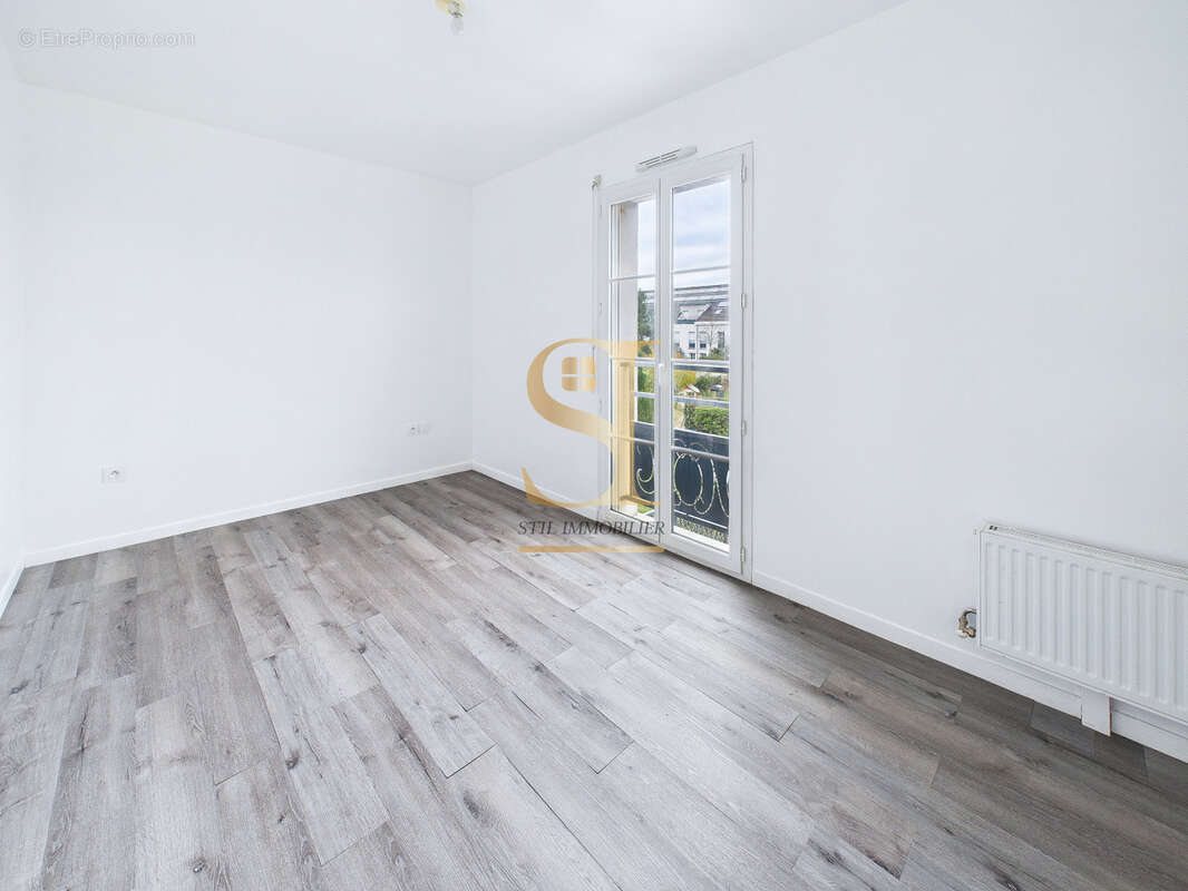 Appartement à SAINT-PIERRE-DU-PERRAY