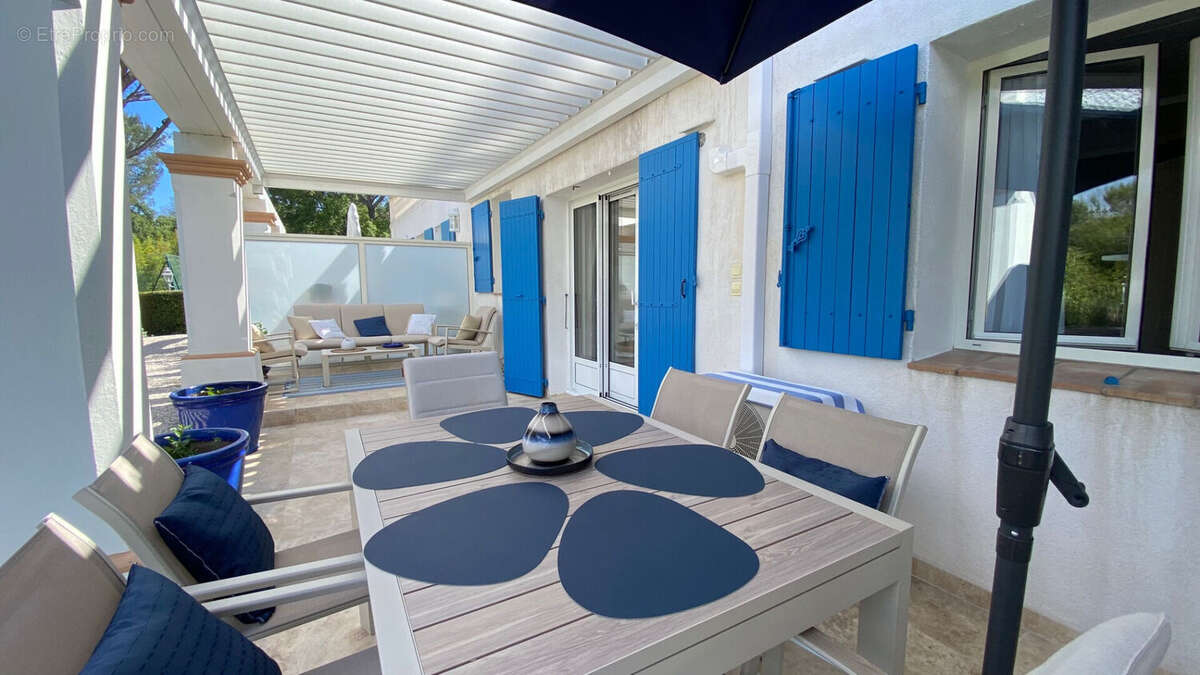 Appartement entièrement rénové Saint Raphael 2 pièce(s) 39 m2 - photo 2
