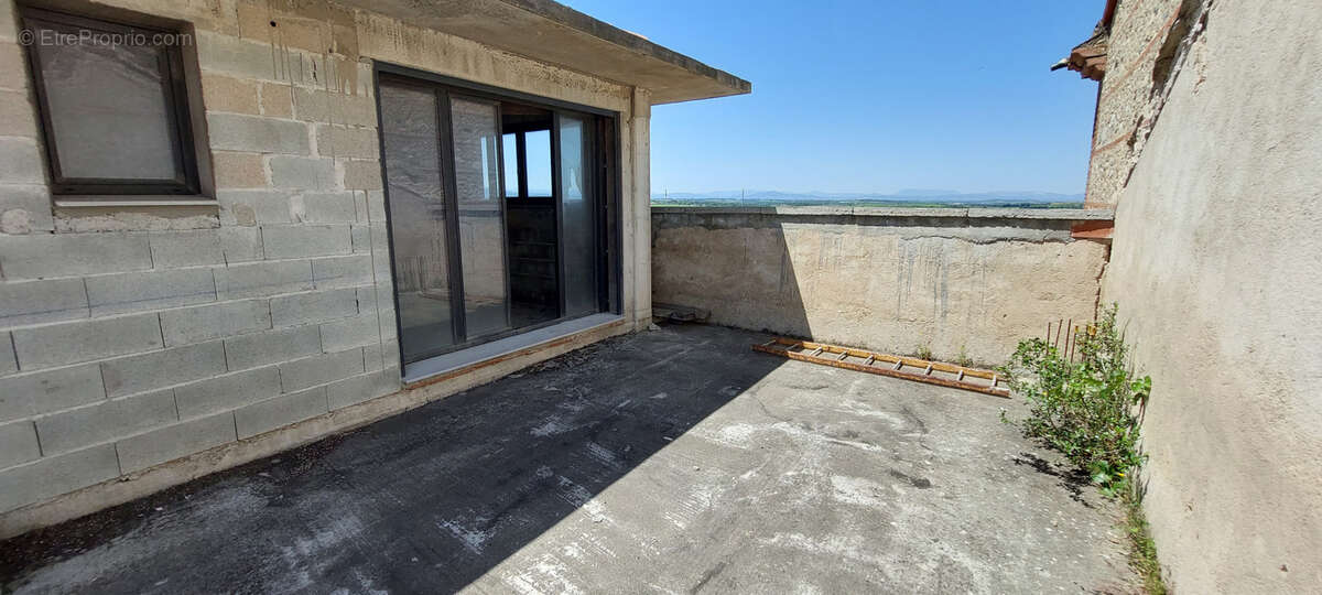 OPPORTUNITE RARE - Immeuble de plus de 1 000 m2 à rénover - photo 5