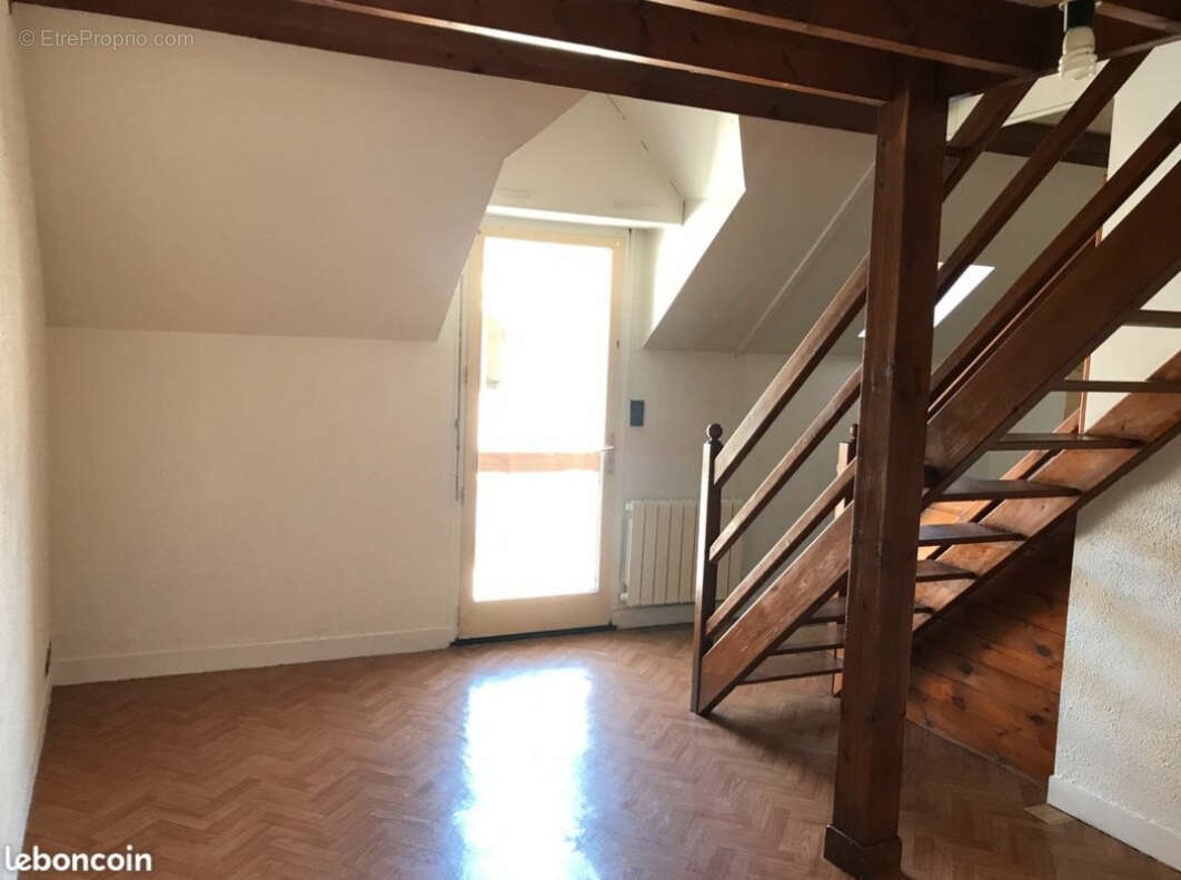 Appartement à MORIGNY-CHAMPIGNY