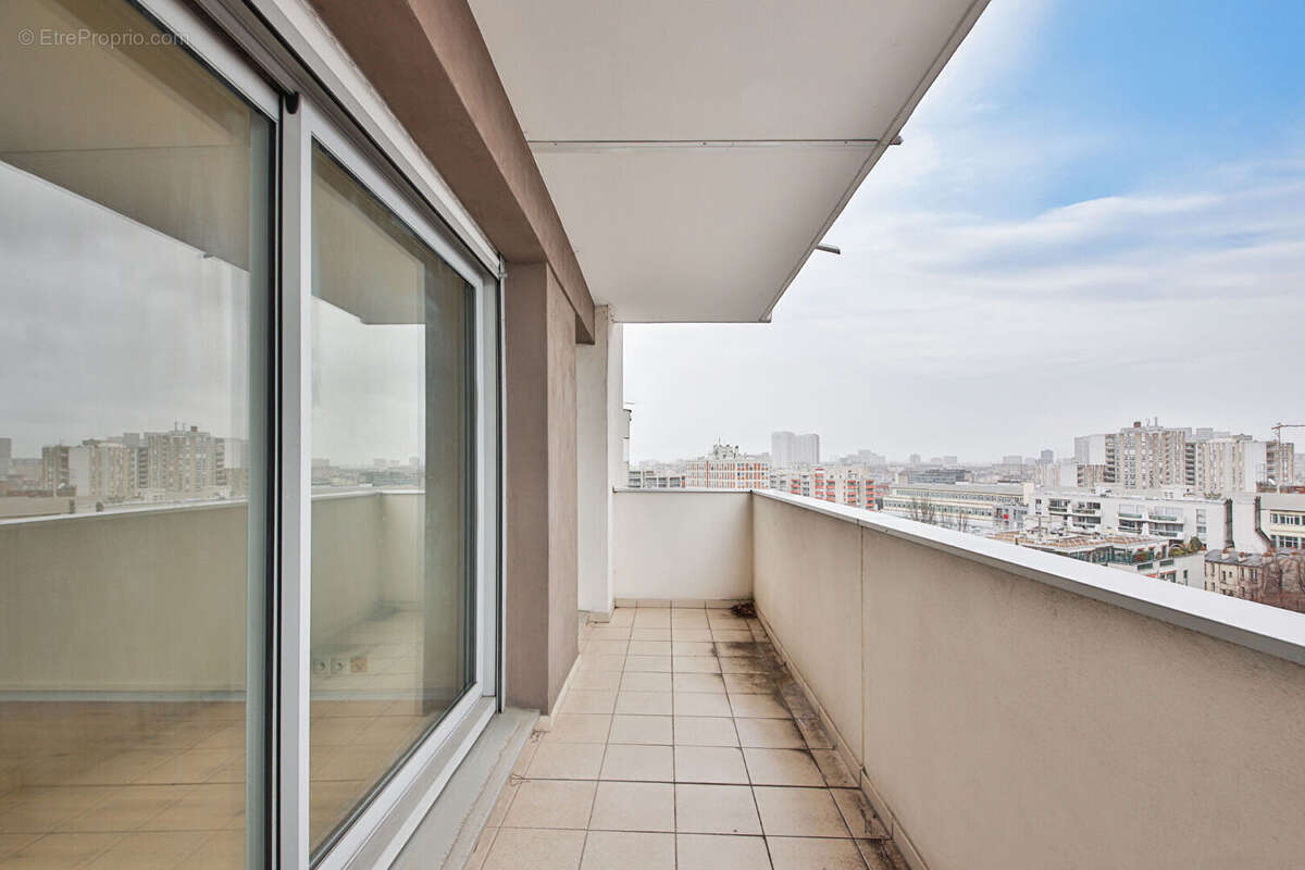 Appartement à PARIS-14E