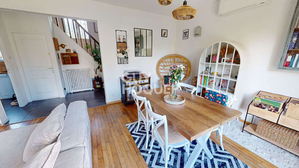 Maison à LES PAVILLONS-SOUS-BOIS