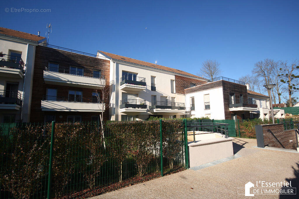 Appartement à VERNEUIL-SUR-SEINE