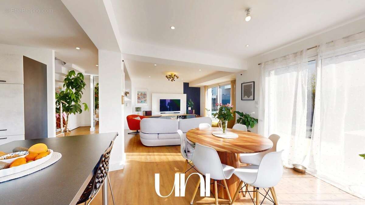 Maison à MAY-SUR-ORNE